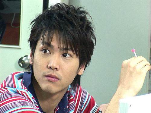 陈德烈影视中的前后照片