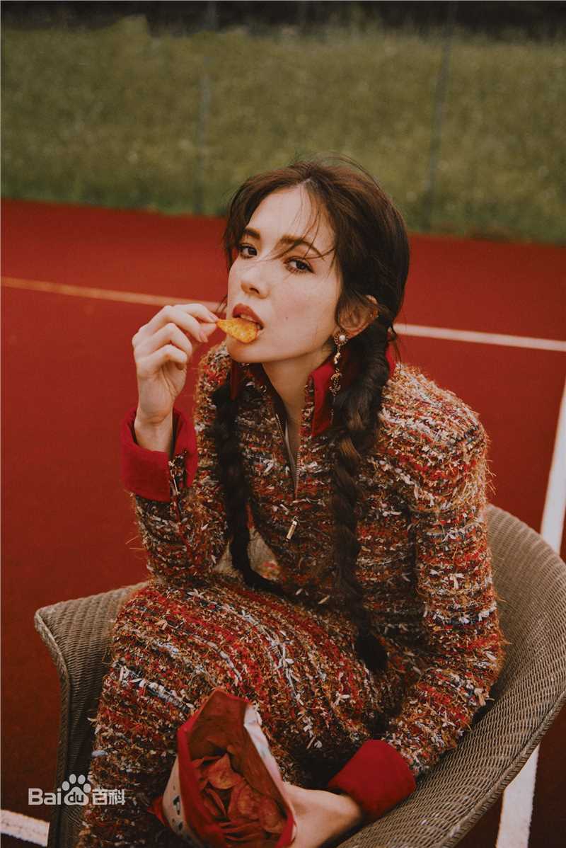 许玮甯(Tiffany Ann Hsu)最新杂志壁纸