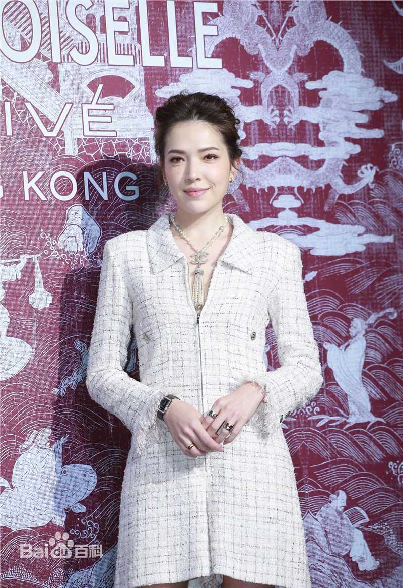 许玮甯(Tiffany Ann Hsu)参加活动前后照片