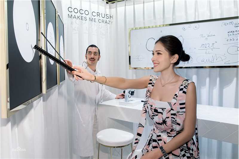 许玮甯(Tiffany Ann Hsu)参加活动前后照片