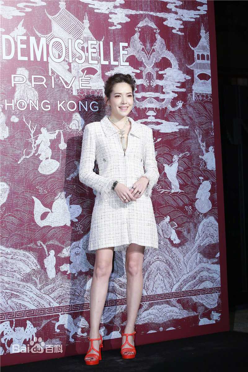 许玮甯(Tiffany Ann Hsu)参加活动前后照片