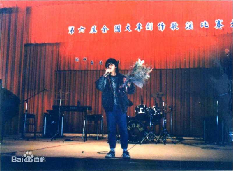 高清张雨生(Tom Zhang)在1989《想念我》专辑照中的图集