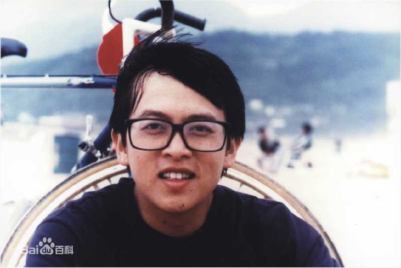 高清张雨生(Tom Zhang)在1989《想念我》专辑照中的图集