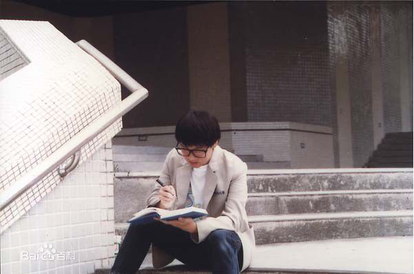 高清张雨生(Tom Zhang)在1989《想念我》专辑照中的图集