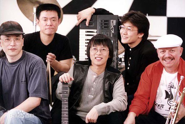 高清张雨生(Tom Zhang)在1994《卡拉OK·台北·我》专辑照中的图集