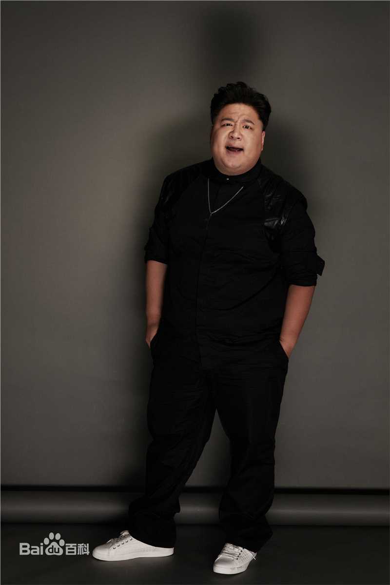 吴海龙肥龙生活照