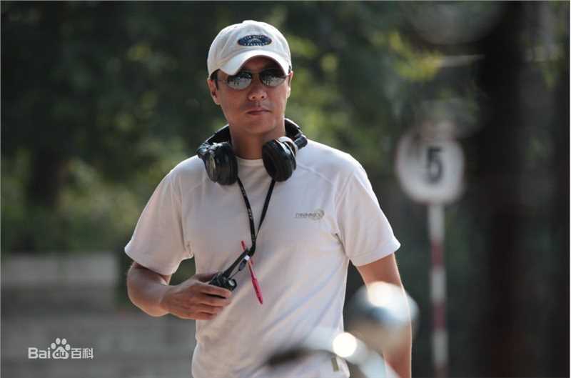 李少飞工作照图册