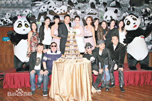 汤盈盈(Angela)与钱嘉乐婚礼素颜照壁纸