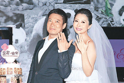 汤盈盈(Angela)与钱嘉乐婚礼素颜照壁纸