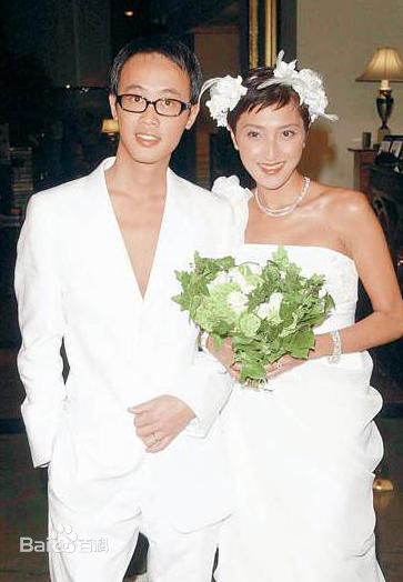 上山诗纳(Anna Ueyama)婚礼壁纸壁纸