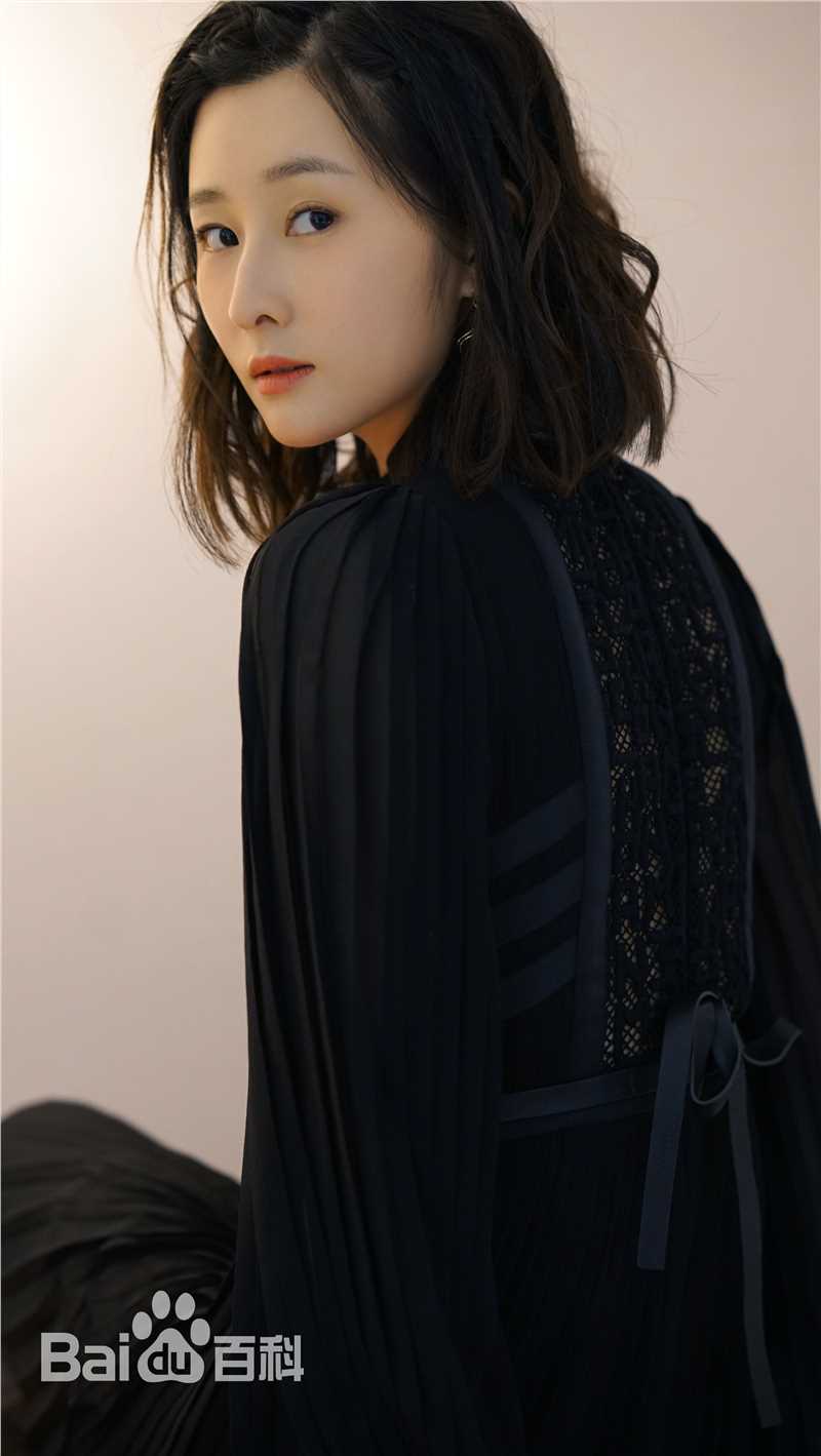 高清吕星辰在《青年电影手册》活动图中的图集