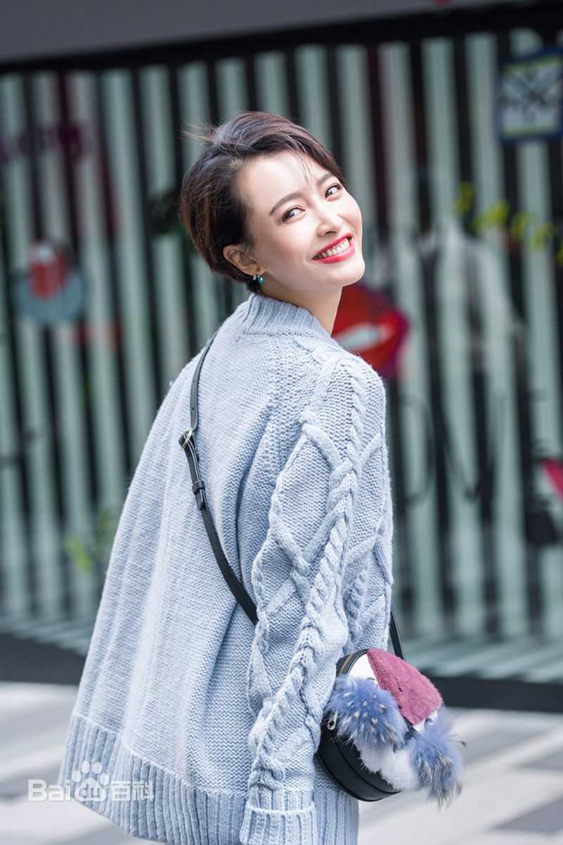 杨菲洋(Yolanda)街拍前后照片