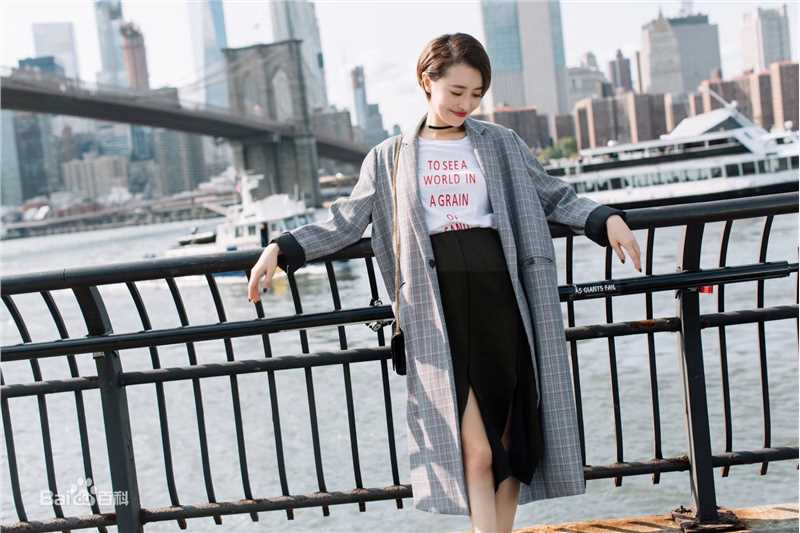 杨菲洋(Yolanda)街拍前后照片