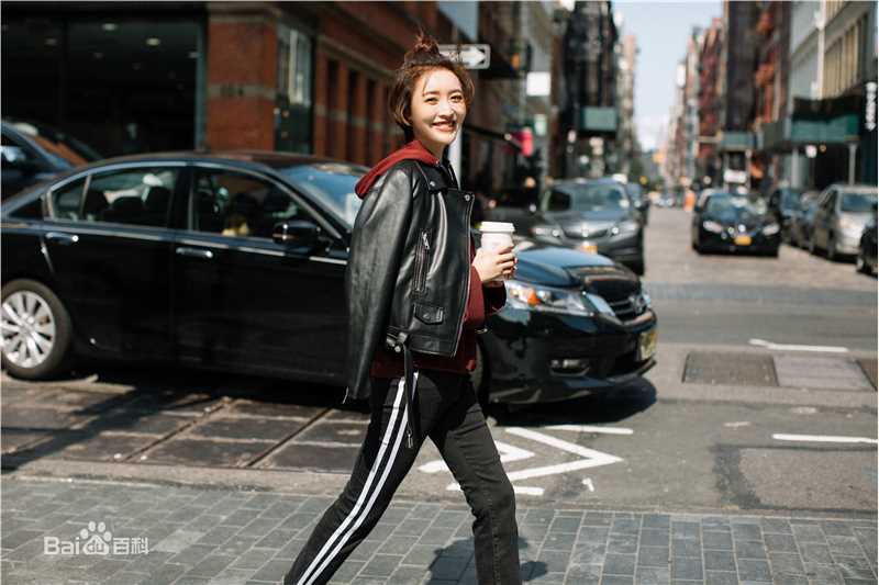 杨菲洋(Yolanda)街拍前后照片