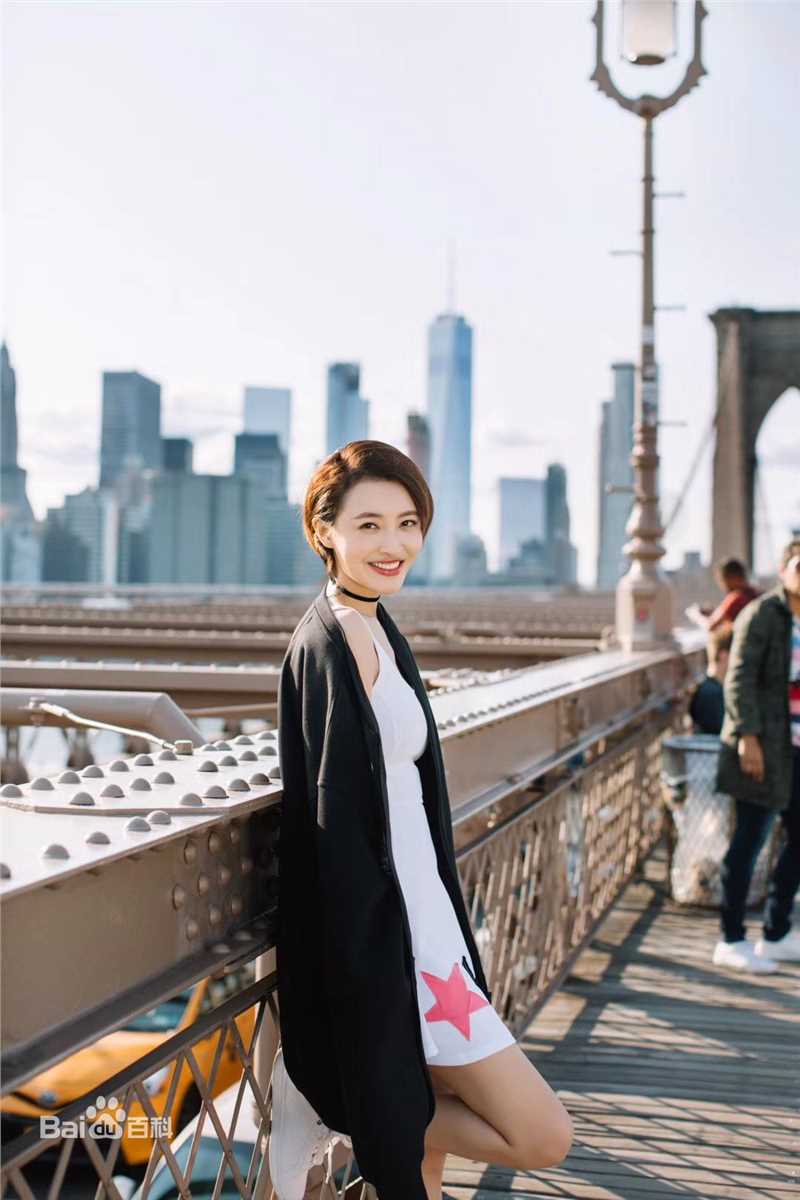 杨菲洋(Yolanda)街拍前后照片