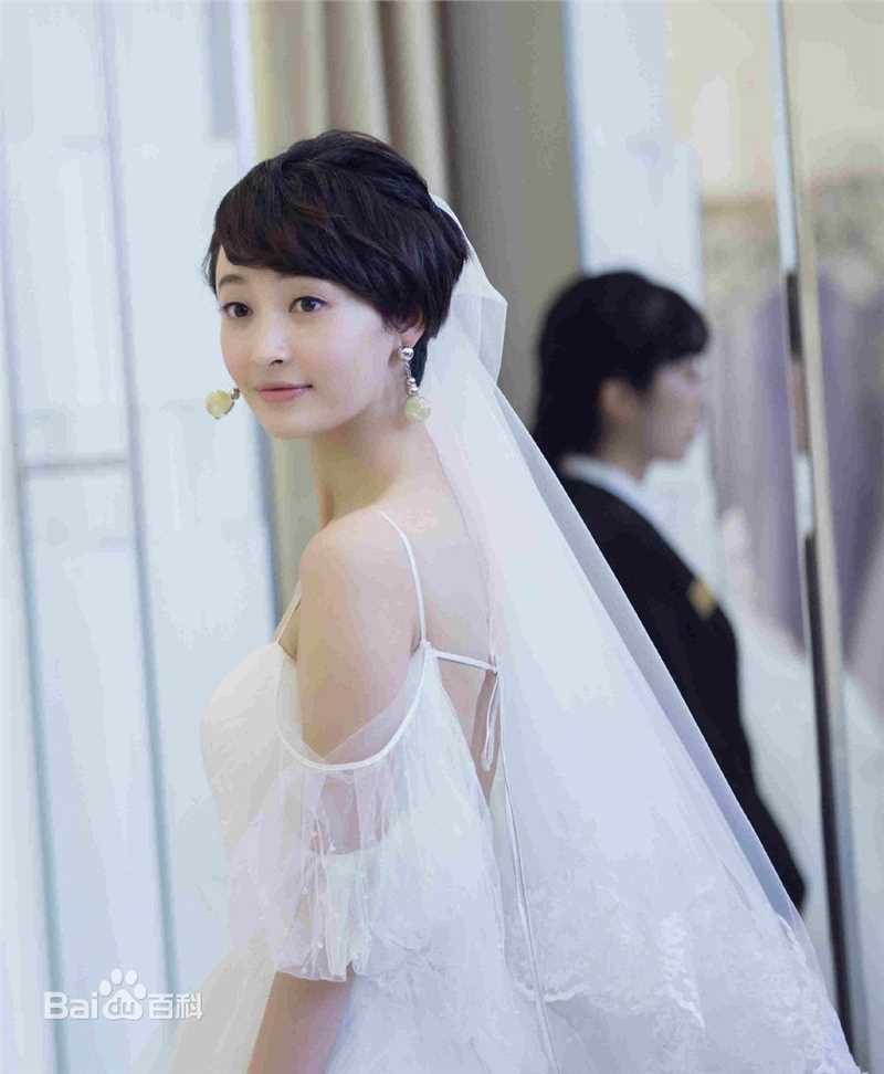 最新杨菲洋(Yolanda)在《一粒红尘》饰邵清羽中的壁纸