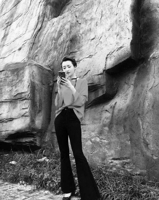 精选杨菲洋(Yolanda)在《小妖的金色城堡》饰图图中的图册