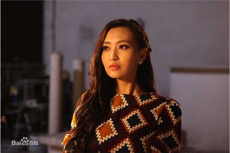 高清杨菲洋(Yolanda)在《整垮前男友》饰华琴中的图集