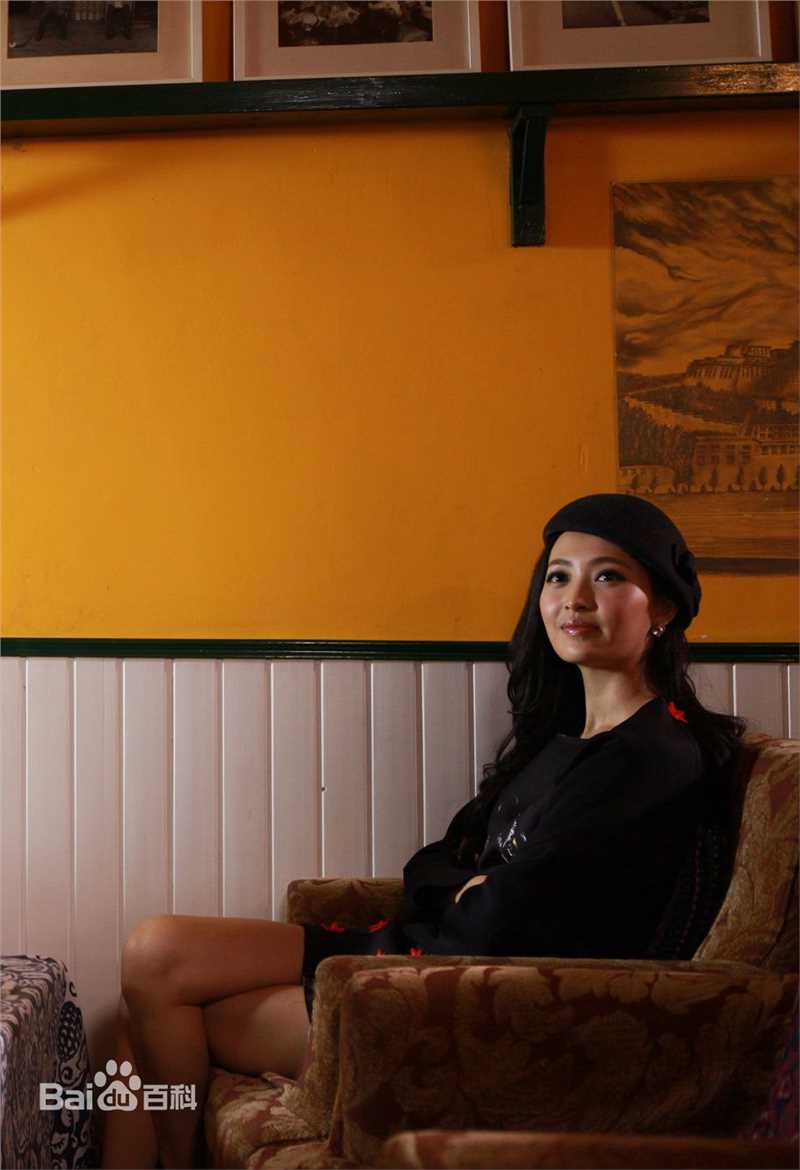 高清杨菲洋(Yolanda)在《整垮前男友》饰华琴中的图集