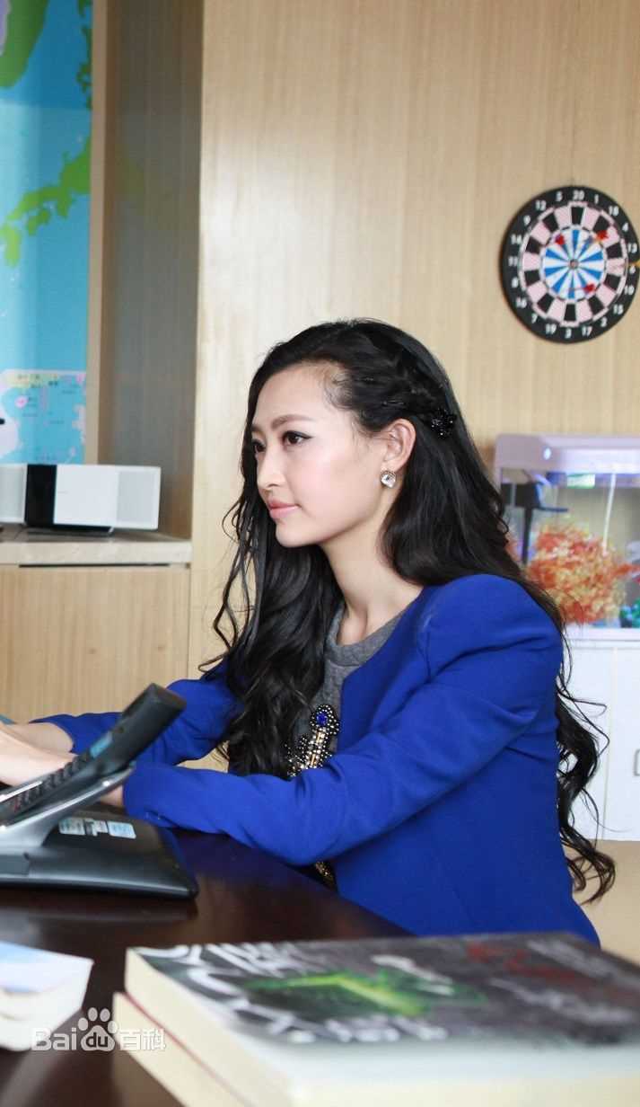 高清杨菲洋(Yolanda)在《整垮前男友》饰华琴中的图集