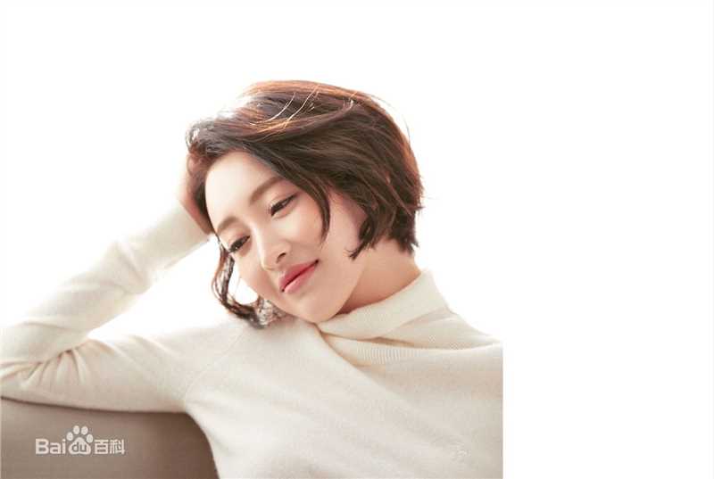 杨菲洋(Yolanda)最新时尚暖冬壁纸