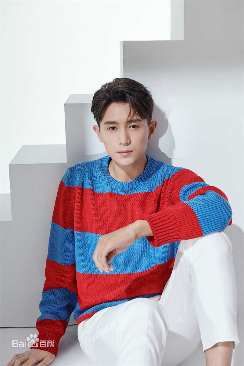 最新郑皓原性感图片