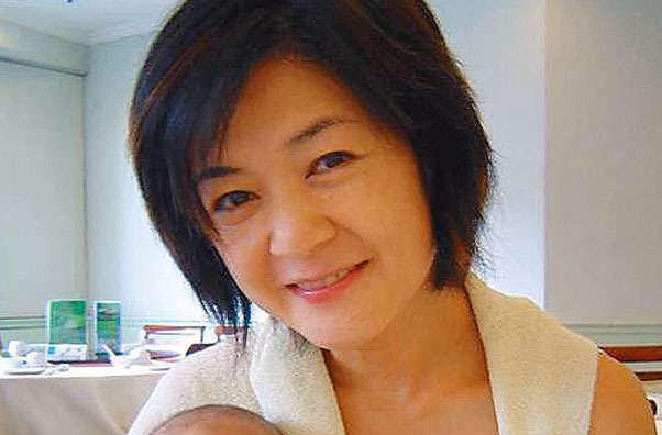 最新潘芳芳(Lily Poon)性感图片