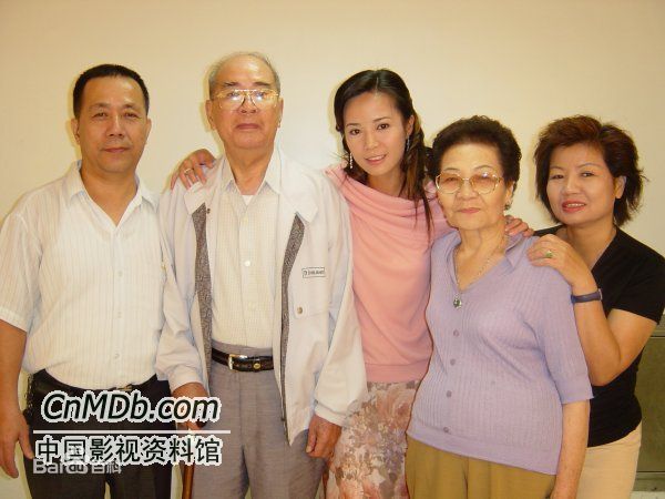 陈仙梅(mayko chen)全家福前后照片