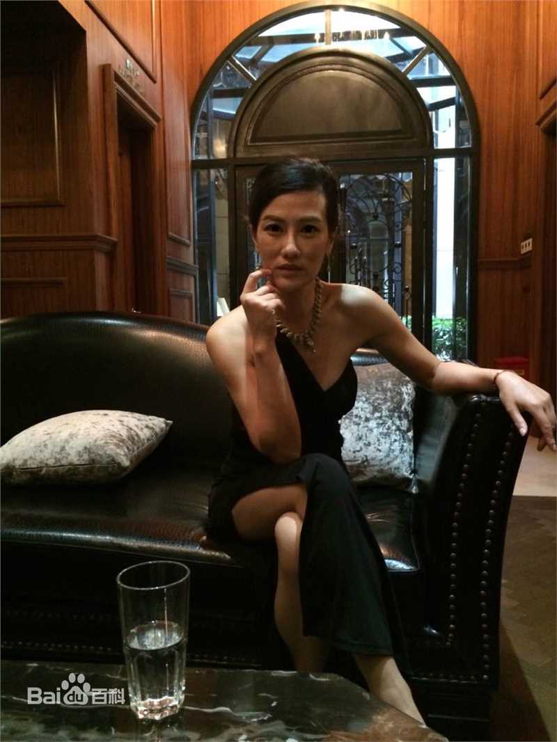 童彤(Terrna)童荣庆前后照片