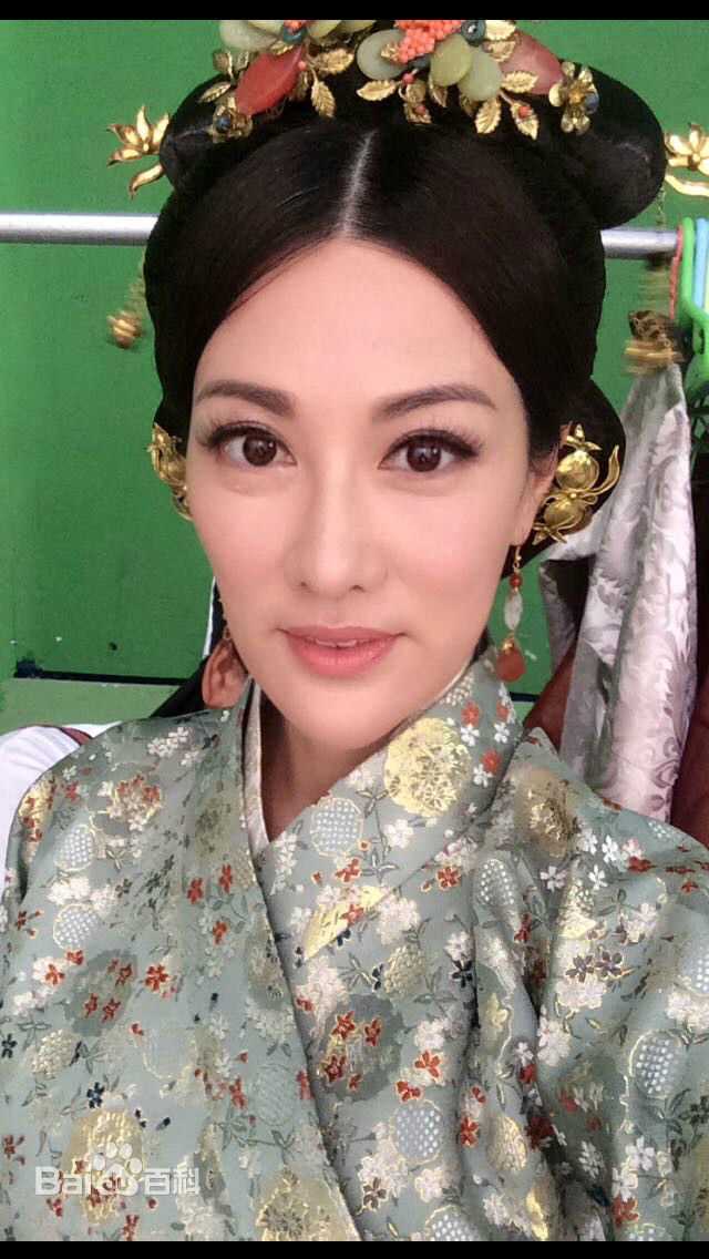 童彤(Terrna)童荣庆前后照片