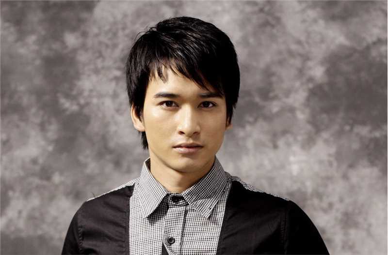 最新肖明玉壁纸