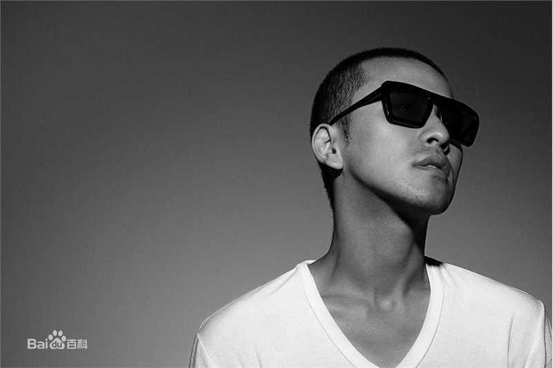 扎西顿珠艺术照图片图集