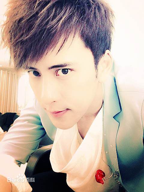 扎西顿珠艺术照图片图集