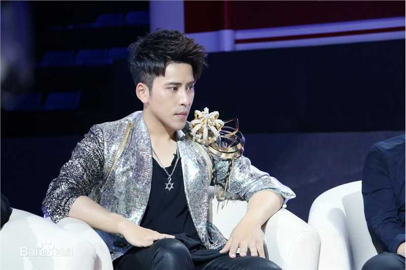 扎西顿珠扎西参加央视星光大道超级版的比赛素颜照相册