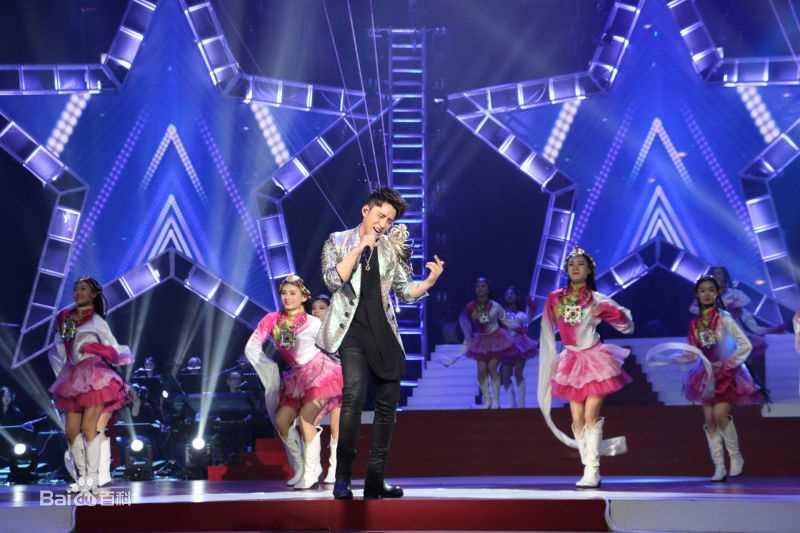 扎西顿珠扎西参加央视星光大道超级版的比赛素颜照相册