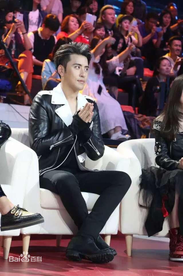 扎西顿珠扎西参加央视星光大道超级版的比赛素颜照相册