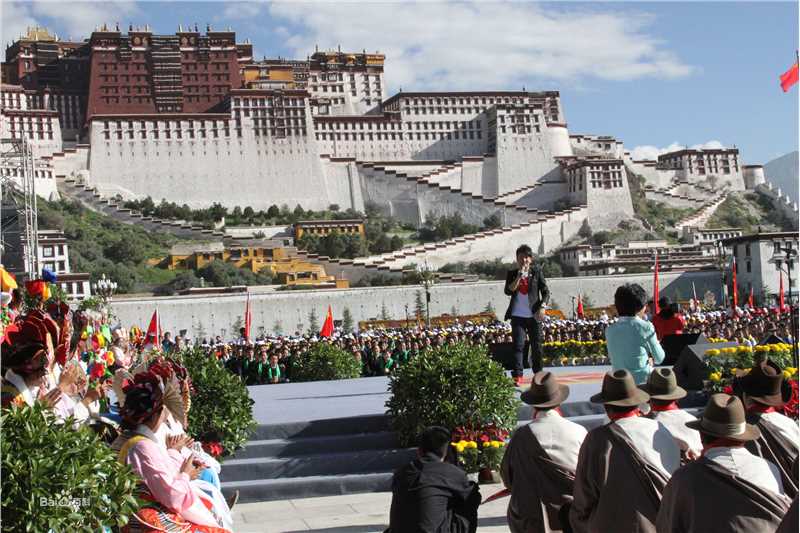 扎西顿珠演出照片前后照片