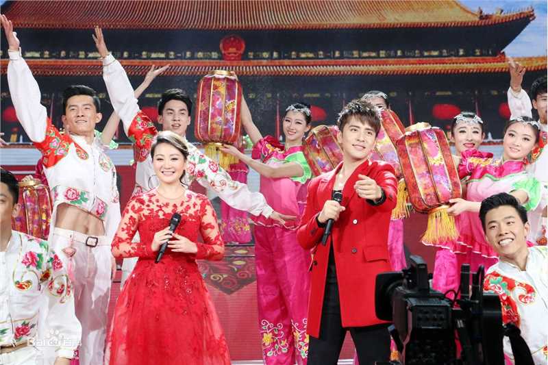 扎西顿珠演出照片前后照片