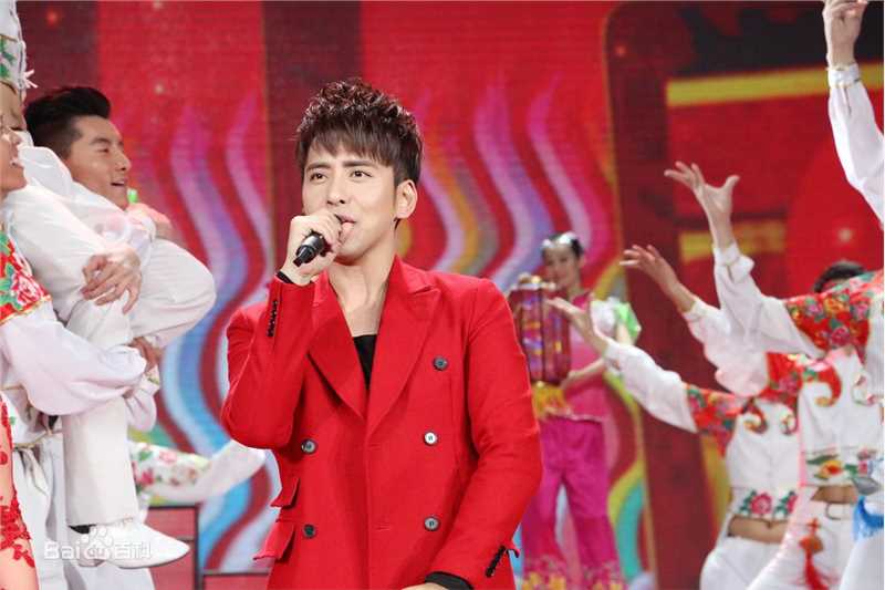 扎西顿珠演出照片前后照片