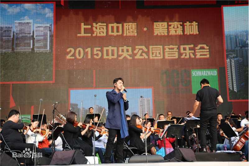 扎西顿珠演出照片前后照片