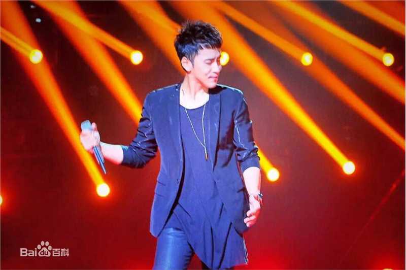 扎西顿珠演出照片前后照片