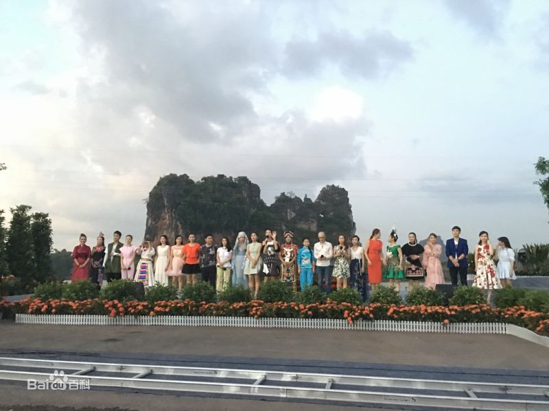 高清扎西顿珠在《寻找刘三姐》中的图集