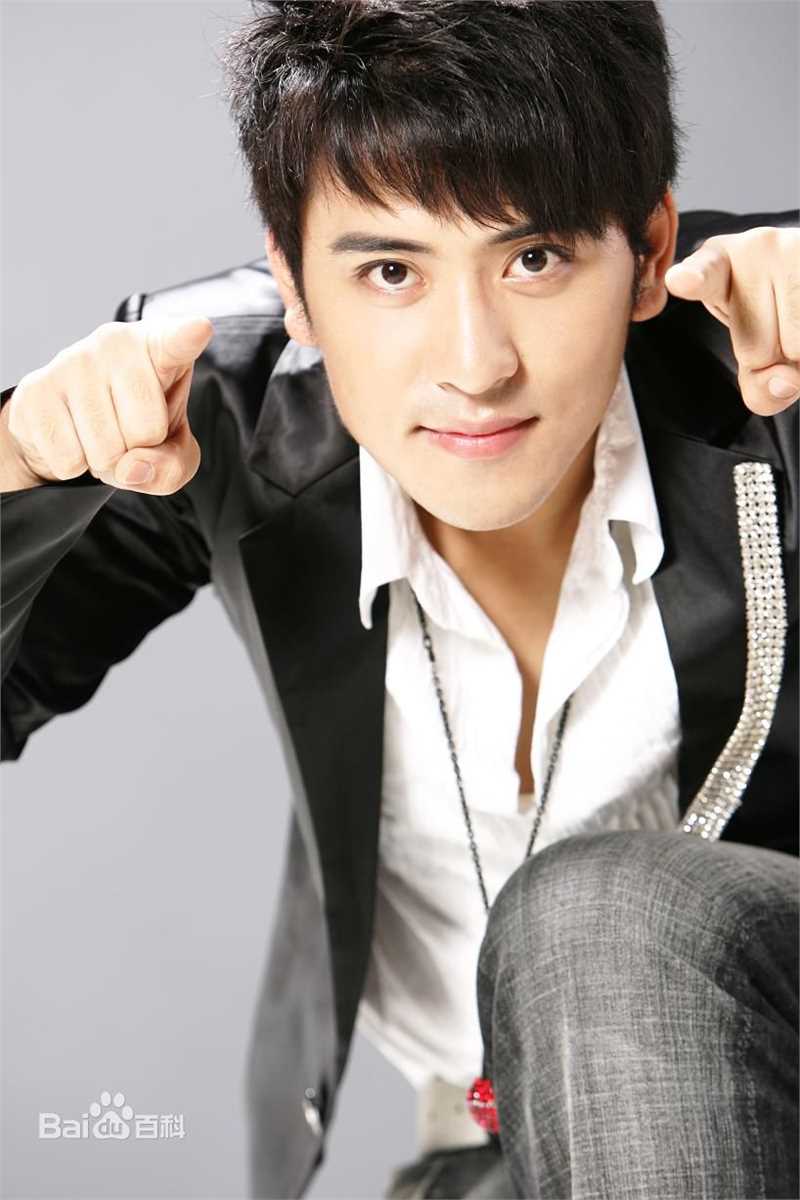 最新扎西顿珠在2007年《加油！好男儿》中的图集