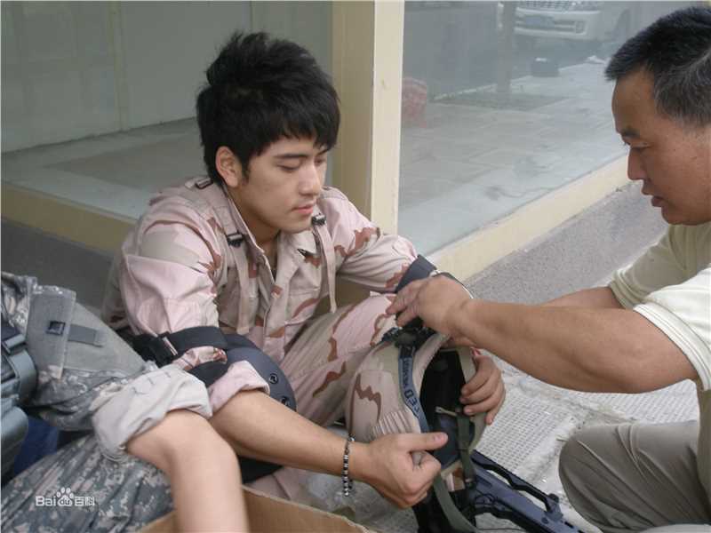 最新扎西顿珠在2007年《加油！好男儿》中的图集