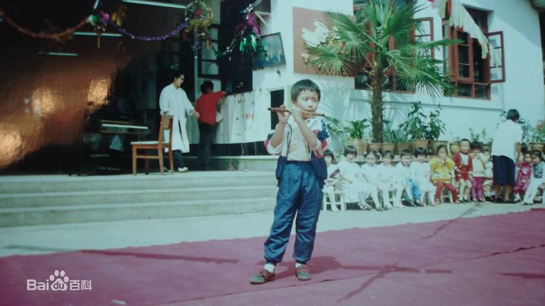 扎西顿珠童年照片素颜照相册