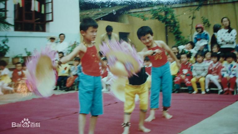 扎西顿珠童年照片素颜照相册