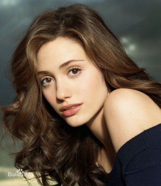 艾米·罗森(Emmy Rossum)最新照壁纸