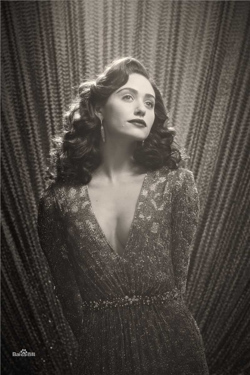 高清艾米·罗森(Emmy Rossum)图片