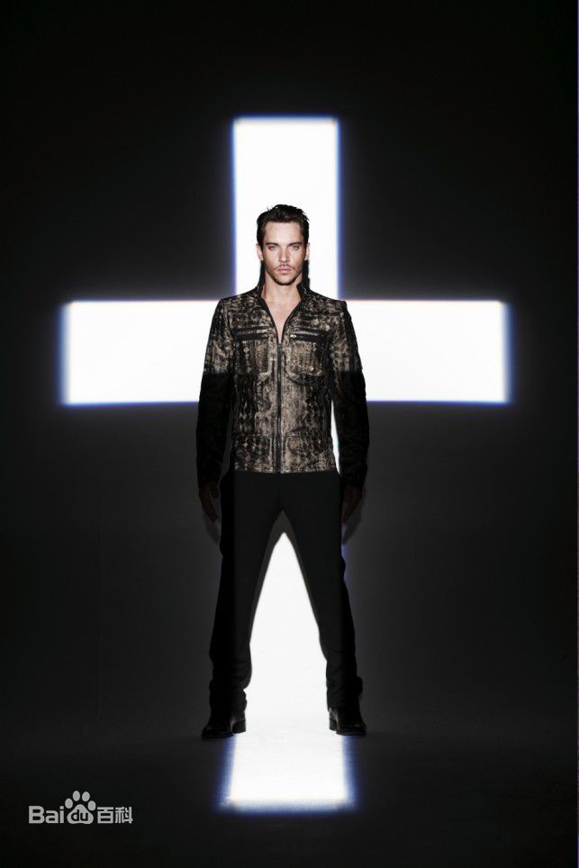 乔纳森·莱斯·梅耶斯(Jonathan Rhys Meyers)精彩图册