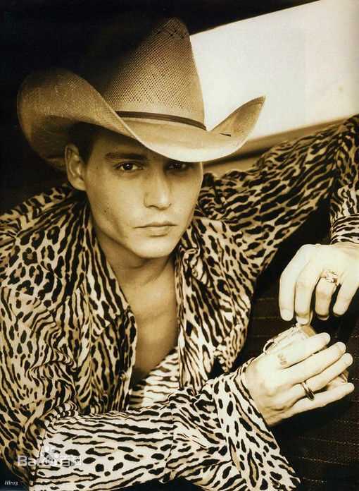 约翰尼·德普(Johnny Depp)年轻时的前后照片